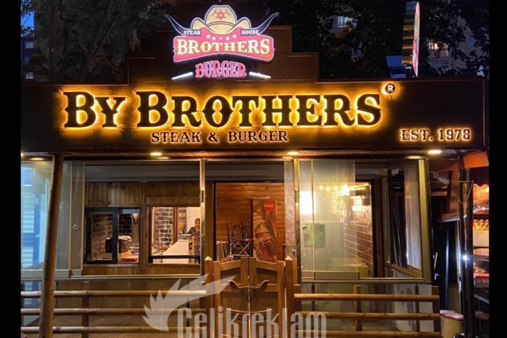 Kötü Tabela, İyi İşletmeyi Batırıyor: Türkiye’de Bu Gerçeği İlk Söyleyen Firma Çelik Tabela