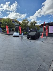 Geleceğin Teknolojisi Meydan İstanbul’da: Tesla Cybertruck ve Model Y Ziyaretçilerle Buluşuyor